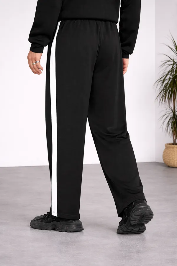 Black_Regular_Fit_Track_Pants_for_Men