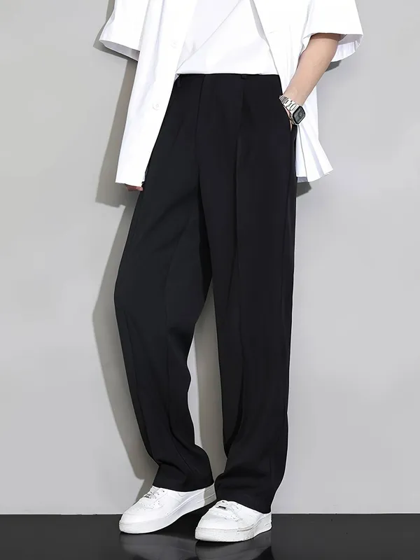 Black_Relaxed_Fit_Trousers_For_Men