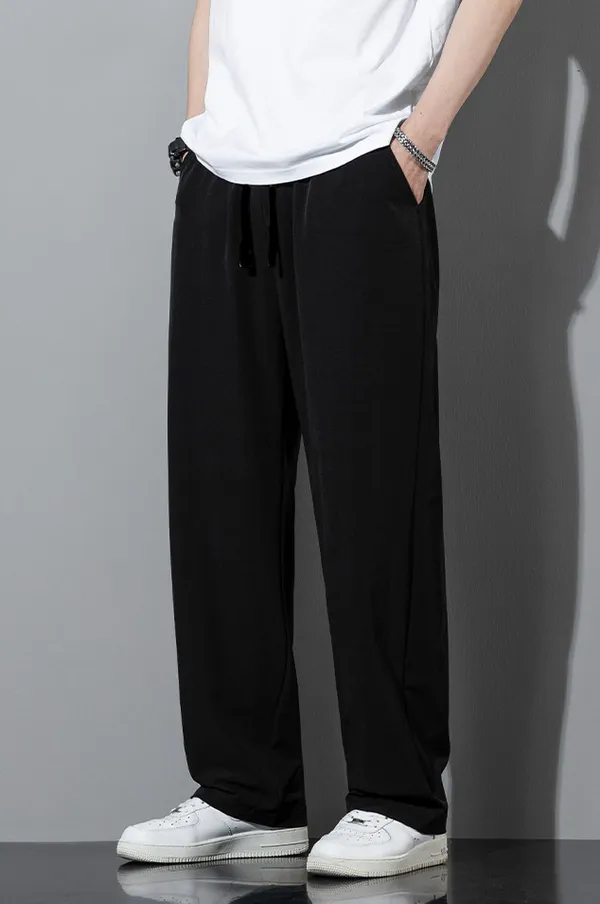 Black_Relaxed_Fit_Trousers_For_Men