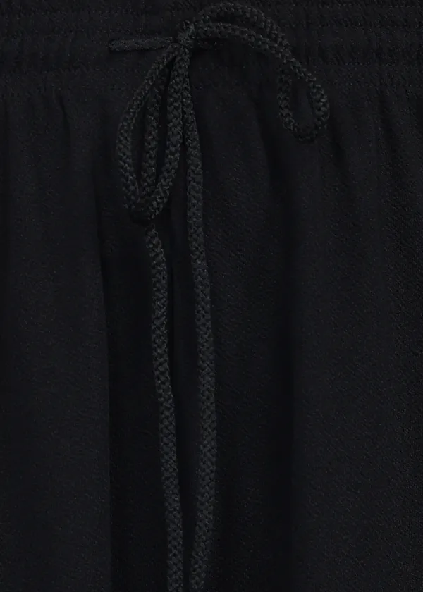 Black_Relaxed_Fit_Wide_Leg_Pants_For_Women