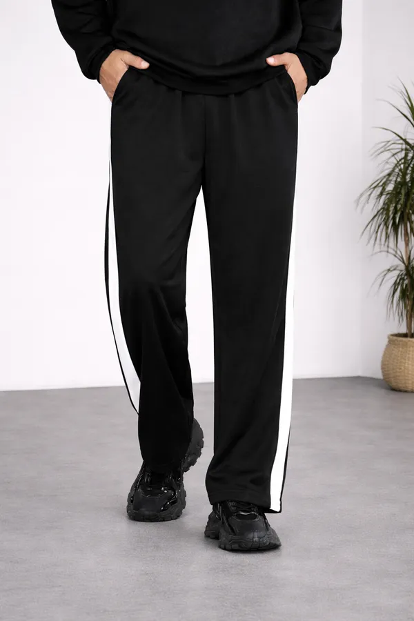 Black_Regular_Fit_Track_Pants_for_Men