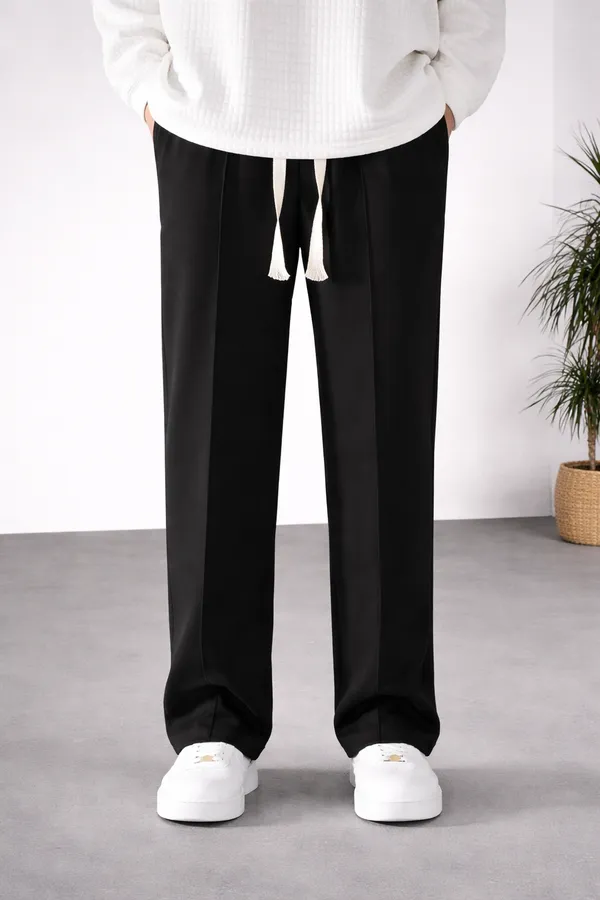 Black_Relaxed_Fit_Trousers_For_Men