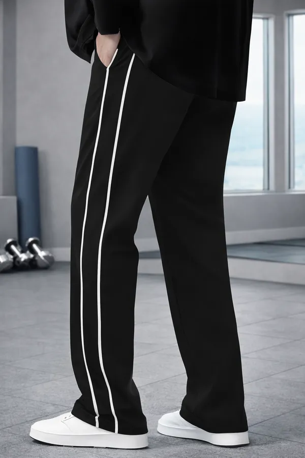 Black_Relaxed_Fit_Track_Pants_For_Men