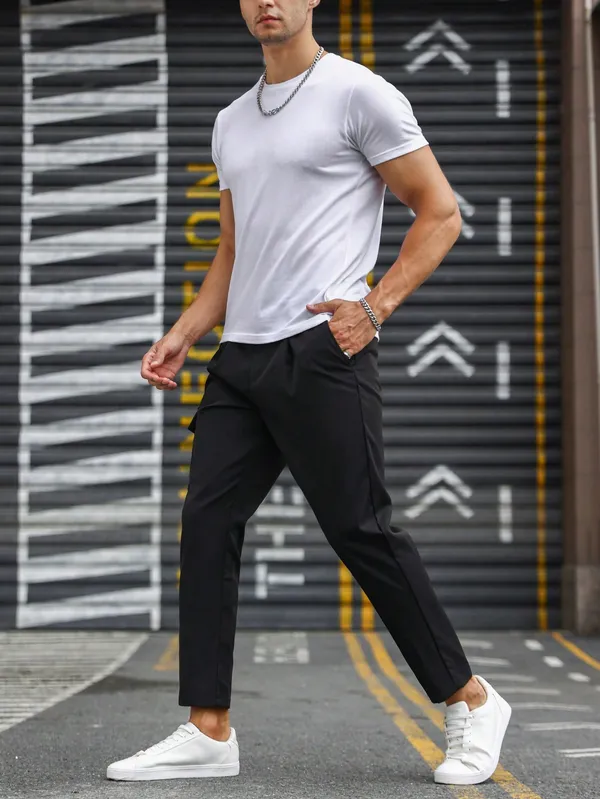 Black_Tapered_Cargo_Pants_For_Men