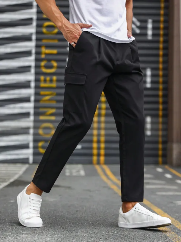 Black_Tapered_Cargo_Pants_For_Men