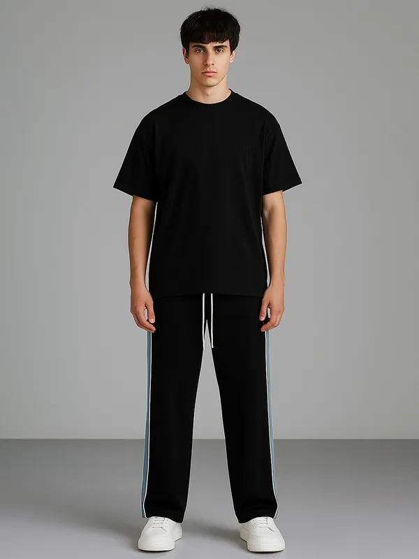 Black_Relaxed_Fit_Tracksuit_Set_For_Men