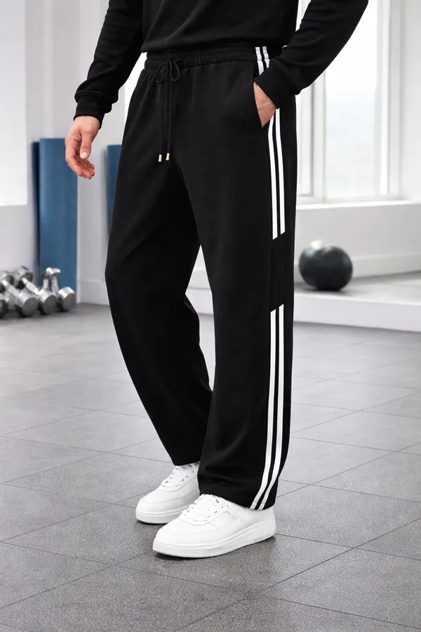 Black_Regular_Fit_Track_Pants_For_Men