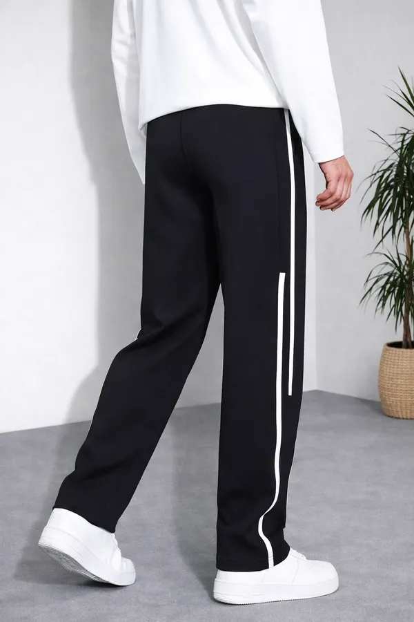 Black_Casual_Track_Pants_For_Men