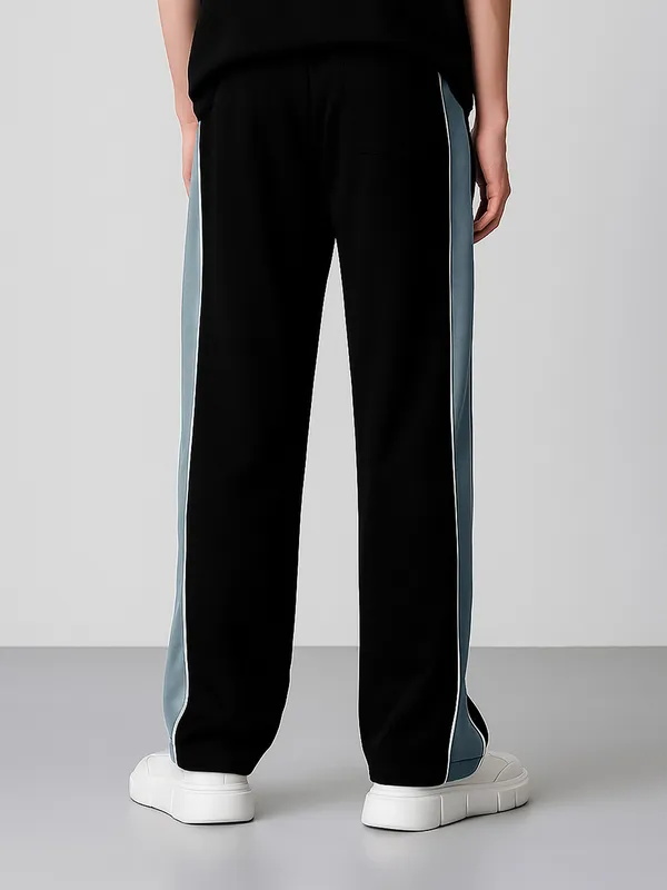 Black_Relaxed_Fit_Tracksuit_Set_For_Men