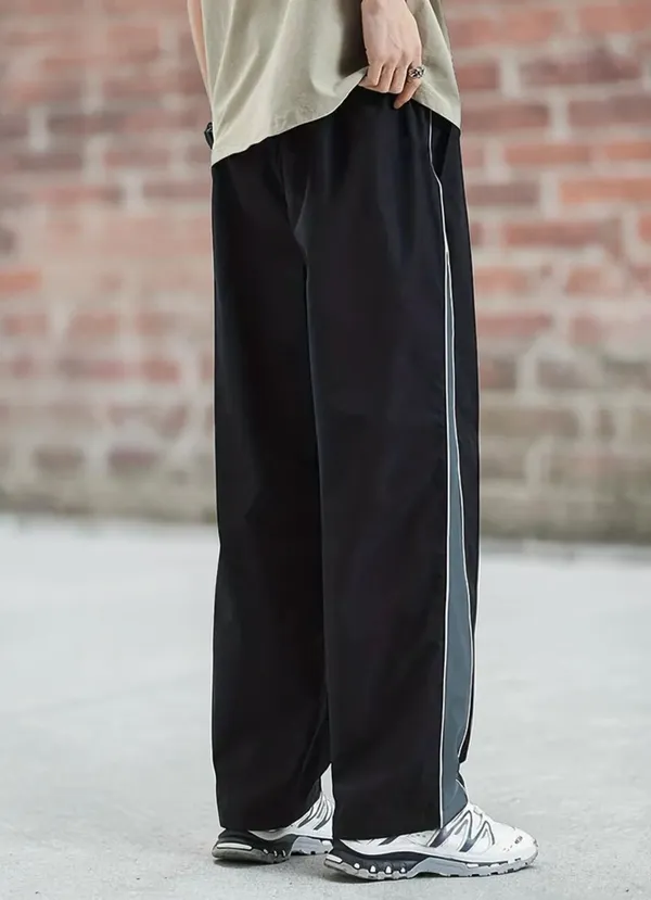 Black_Relaxed_Fit_Track_Pants_For_Men