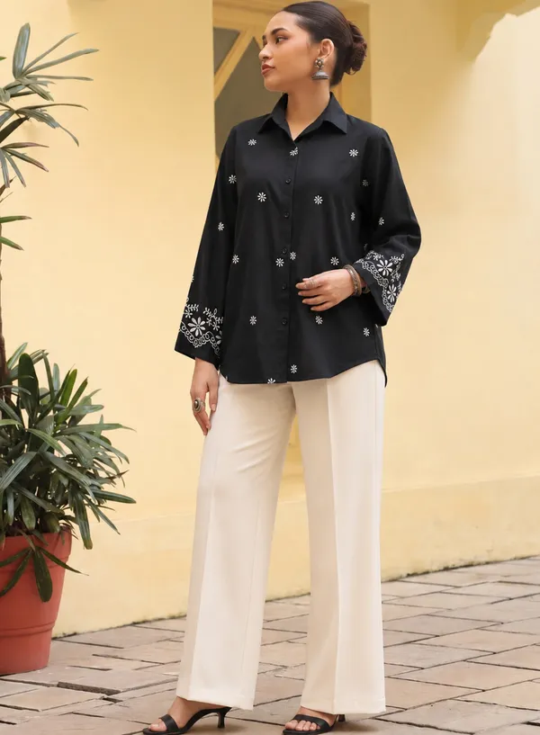 Black_Printed_Relaxed_Fit_Shirt_for_Women