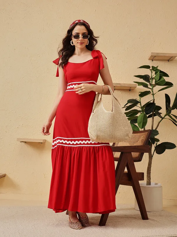 Red_Knit_Fit_And_Flare_Maxi_Dress_for_Women