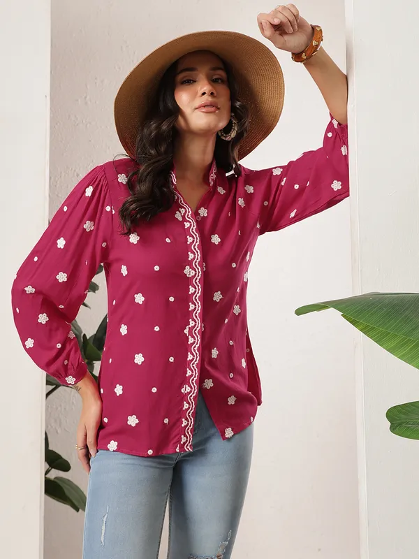Magenta_Floral_Embroidered_Straight_Kurta_for_Women