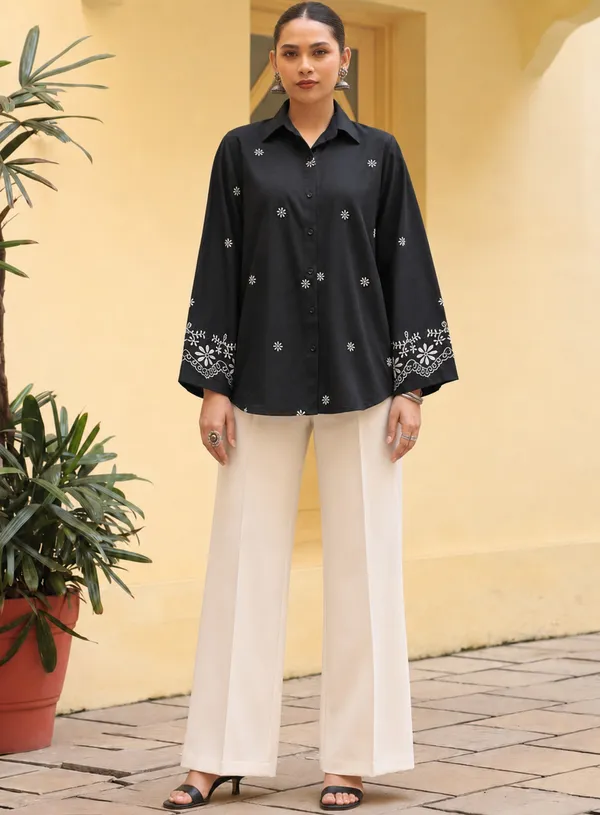 Black_Printed_Relaxed_Fit_Shirt_for_Women