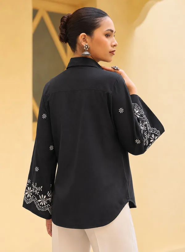 Black_Printed_Relaxed_Fit_Shirt_for_Women