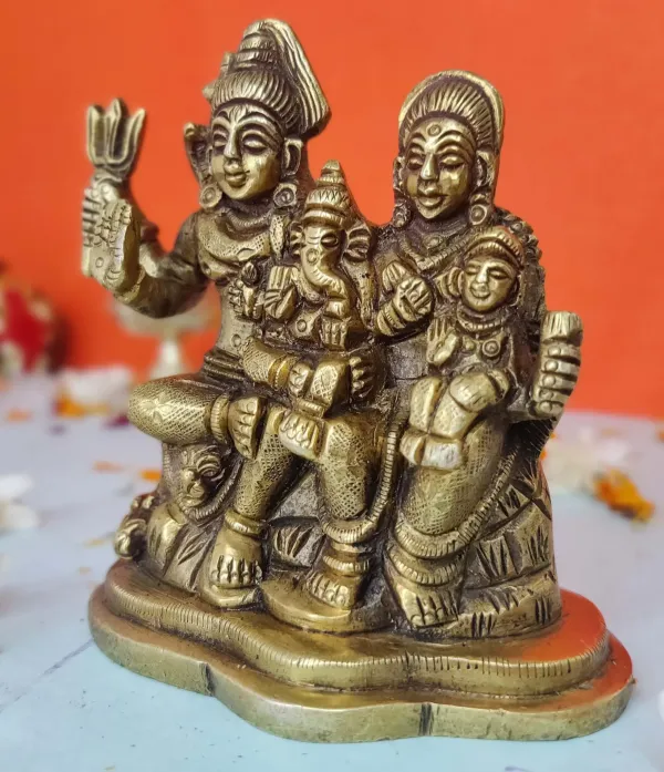 Devotional_Brass_Shiv_Parivar_Statue_4_Inch
