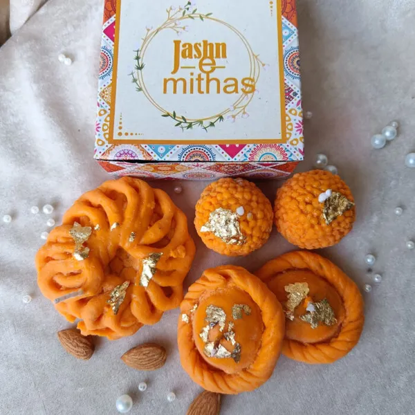Mithai_Candle_Set_Laddoo_Balushahi_Imarti_Without_Aroma_Candle