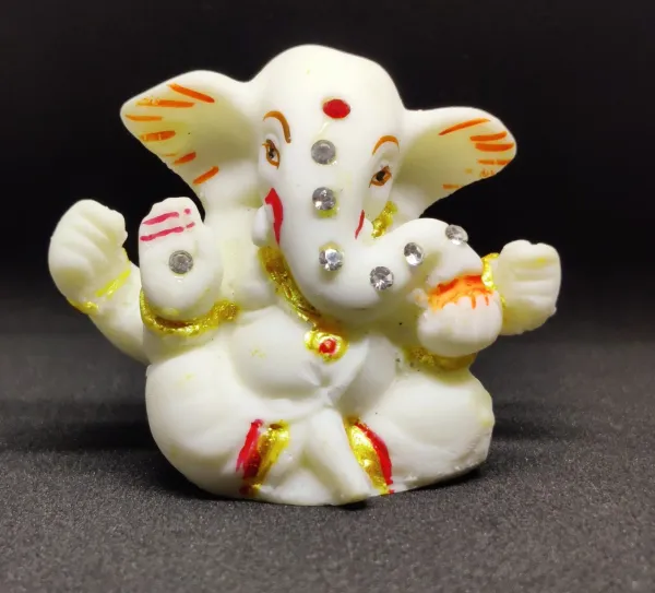 Ganesha_Idol_For_Car_Dashboard_And_Temple_5_Cm