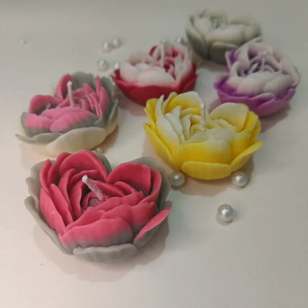 Trending_Rose_Heart_Candle_With_Multiple_Aroma_Candle