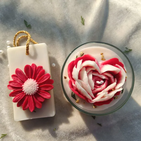 Valentine_S_Day_Special_Candle_Collection_Lavender_And_Rose_Aroma_Candle