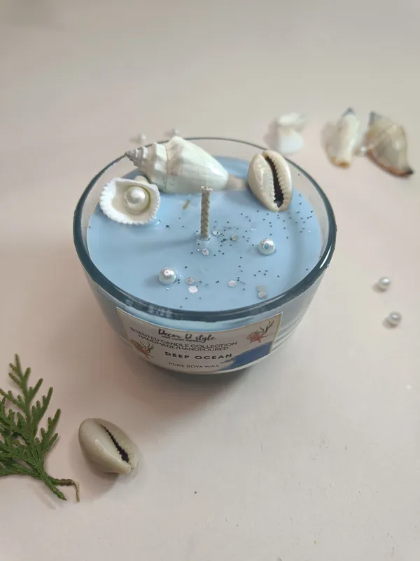 Deep_Ocean_Candle_With_Aqua_Wave_Aroma_And_Real_Sea_Shell_Candle