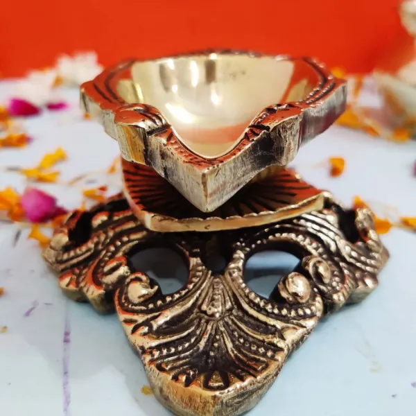 Antique_Brass_Diya_4_7_Inch