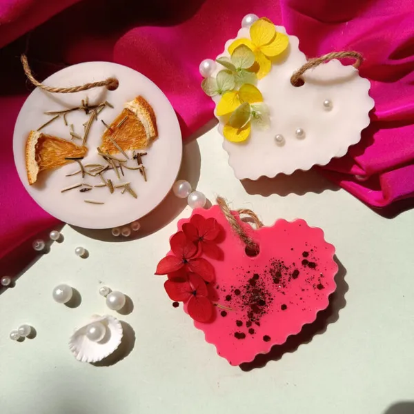 Fragrance_Sachets_Wardrobe_Fresheners_For_Clothes_Set_Of_3_Candle