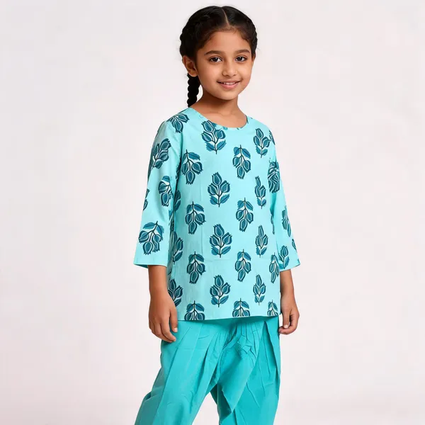 Turquoise_Floral_Cotton_Straight_Kurta_Cord_Set_For_Women_&_Girls