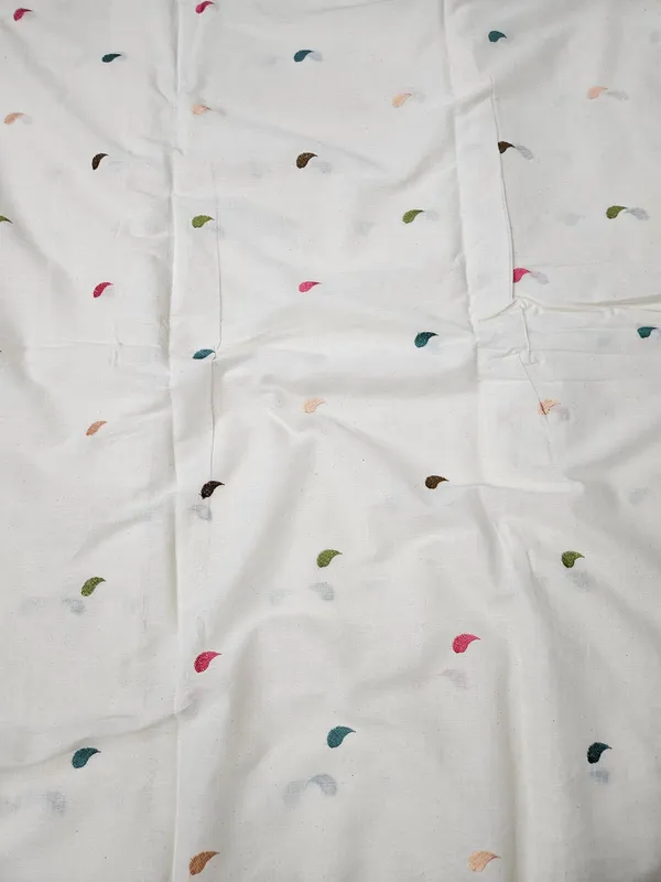 Multi_Thread_Butti_On_Dyeable_Kora_Cotton