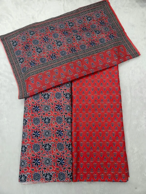 Red_Digital_Print_3pc_On_Cambric_Cotton