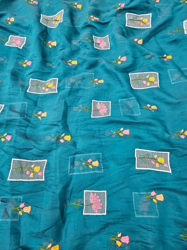 Floral_Threadwork_With_Sequins_On_Mul_Chanderi_Fabric