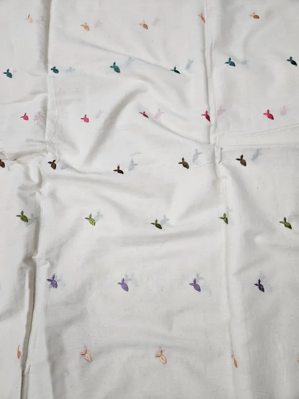 Multi_Thread_Butti_On_Dyeable_Kora_Cotton