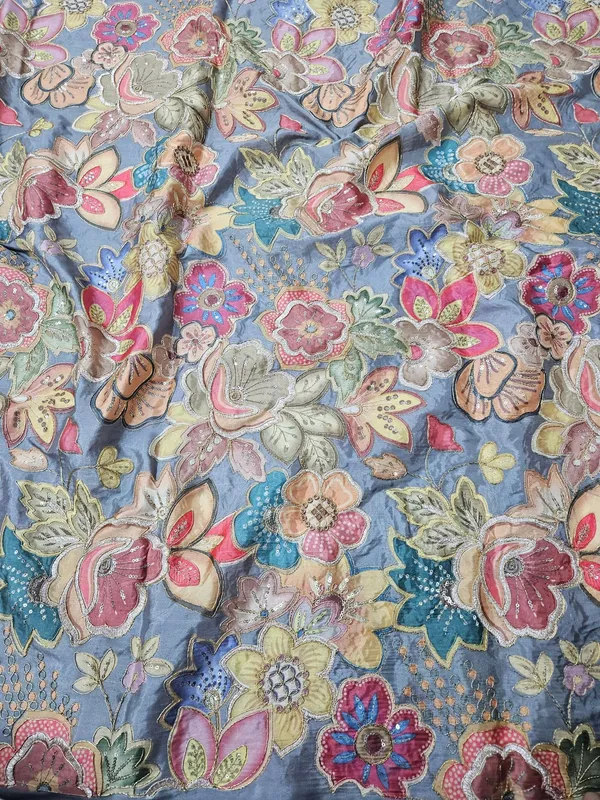 Floral_Position_Print_On_Soft_D_Crepe_Fabric