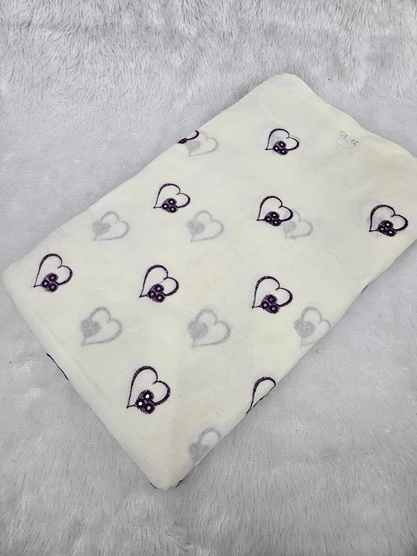 Heart_Thread_Embroidery_On_Dyeable_Kora_Cotton