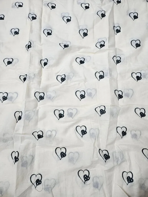 Heart_Thread_Embroidery_On_Dyeable_Kora_Cotton