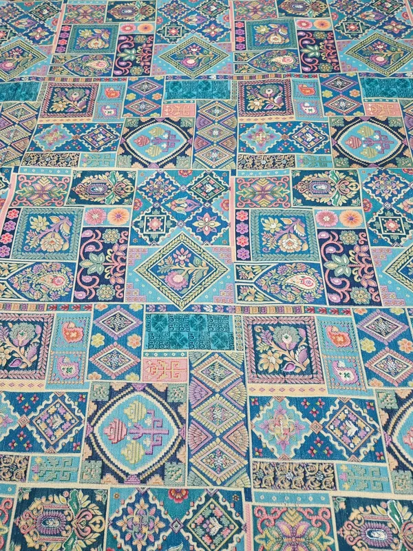 Jaquard_Position_Print_On_Dola_Silk_Fabric