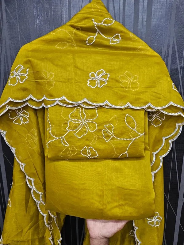 Yellow_3pc_Embroidery_On_Mul_Chanderi_Fabric
