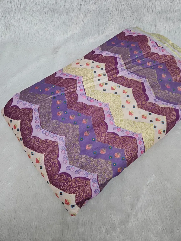Soft_Shimmer_Position_Print_With_Heavy_Jaquard_Design