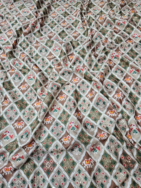 Soft_D_Natural_Crepe_Bandhani_Position_Print_44