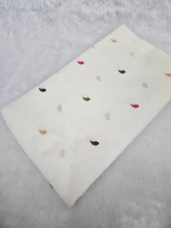 Multi_Thread_Butti_On_Dyeable_Kora_Cotton