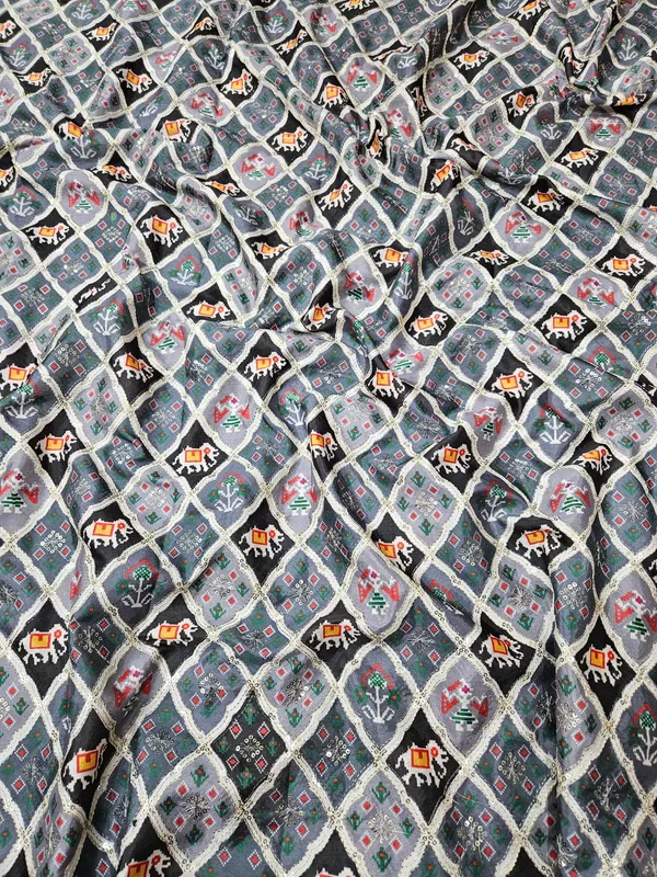 Grey_Patola_Position_Print_On_D_Crepe_Fabric