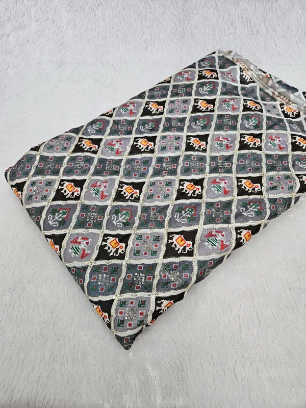 Grey_Patola_Position_Print_On_D_Crepe_Fabric