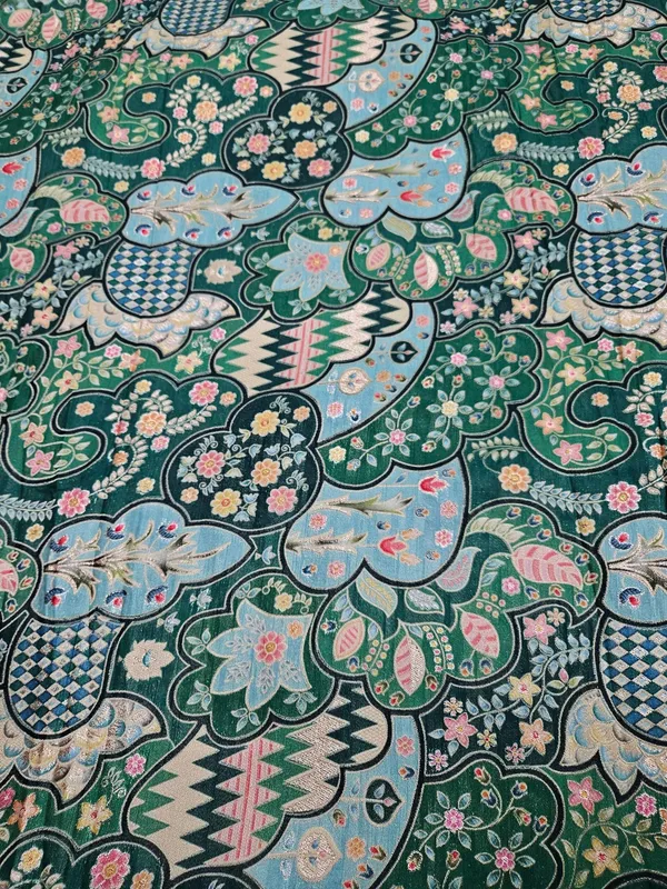 Jaquard_Position_Print_On_Dola_Silk_Fabric