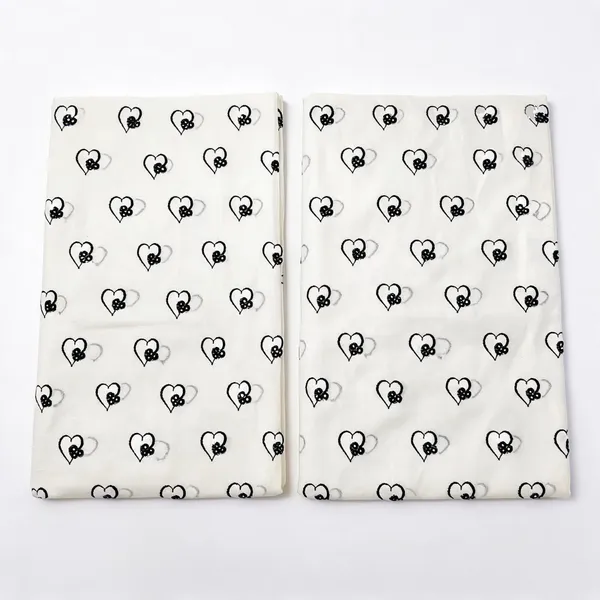 Heart_Thread_Embroidery_On_Dyeable_Kora_Cotton_Fabric
