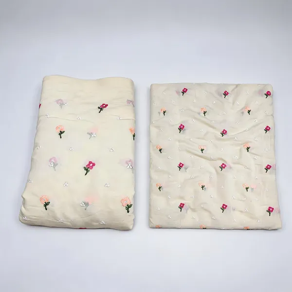Cream_Flower_Thread_Embroidery_On_Mul_Chanderi_Fabric