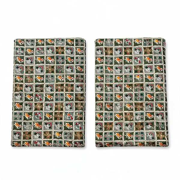 Green_Patola_Position_Print_On_D_Crepe_Fabric