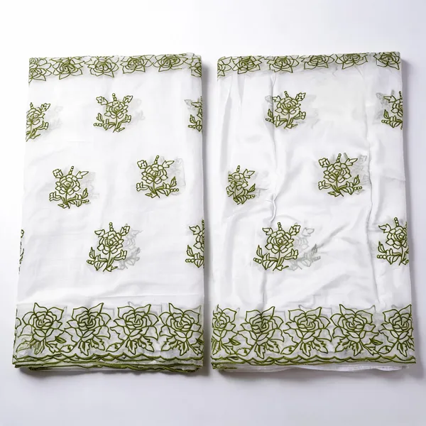 Green_Floral_2_Side_Border_Pure_Mul_Cotton_Dupatta_Fabric