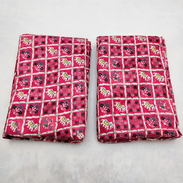 Pink_Patola_Position_Print_On_D_Crepe_Fabric