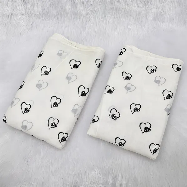 Heart_Thread_Embroidery_On_Dyeable_Kora_Cotton_Fabric