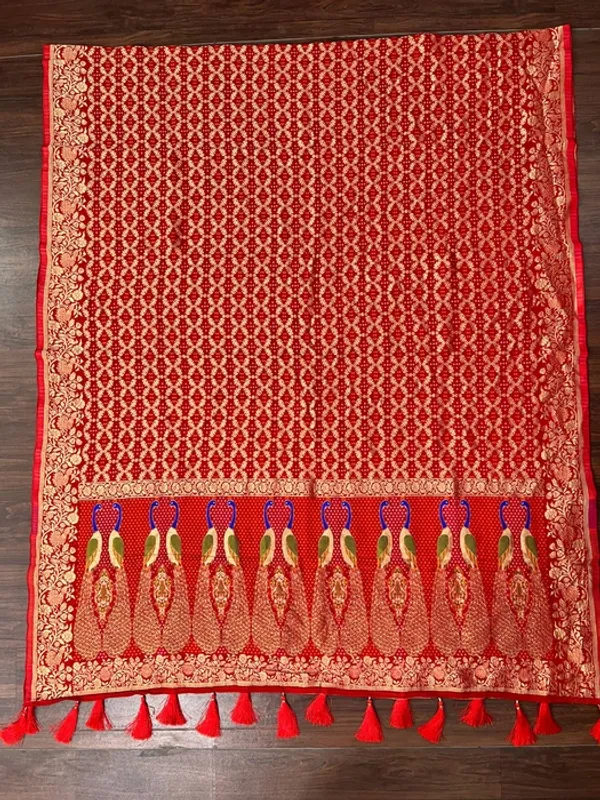 Red_Georgette_Peacock_Meenakari_Pallu_Designer_Dupatta_For_Women